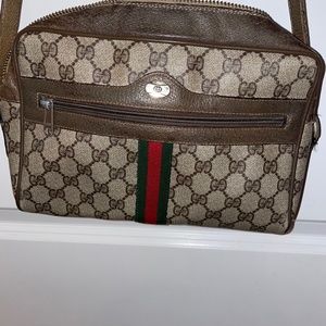 Authentic Gucci GG all over Purse 2000s